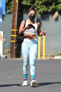        van150820BZN image108.jpg