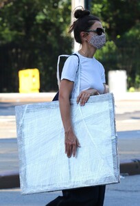      hol020820BZN image121.jpg