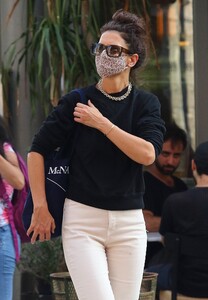          hol100820BZN image105.jpg