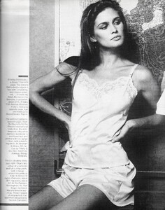 510076150_USHarpersBazaarOctober1980SleekLacy...SmallestSeductionsBobStone1.thumb.jpg.66e49b2a8889eda526177b05fe45300d.jpg
