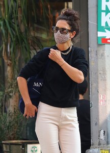          hol100820BZN image106.jpg