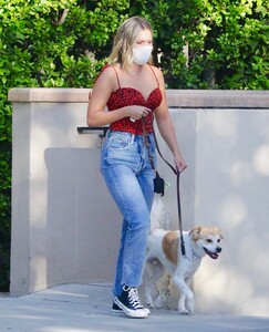         hol140820BZN image101.jpg