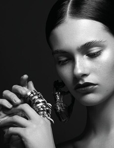 Daria Vlasova 0_1466_158144.jpg