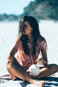 13 5b7e1b0a69c3fd6e593afdd75d990a4d.jpg