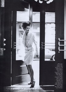 Cafe_Meisel_US_Vogue_October_1997_10.thumb.jpg.4e216a803c7b382987f99bc207524035.jpg