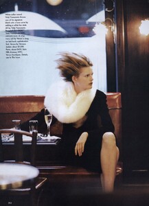 Cafe_Meisel_US_Vogue_October_1997_11.thumb.jpg.5e9f39aee565b0c7d24ca064bbe85fc7.jpg