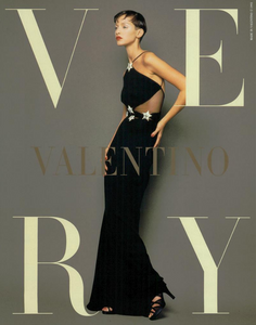 Chin_Valentino_Spring_Summer_1993_09.thumb.png.015c82aef5e607486618cba8517cfa7d.png