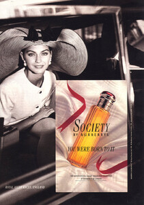 Mary-Matthews-Burberry-1992-01.thumb.jpg.521e94fcc12108663c81a8f9a4b5cc51.jpg