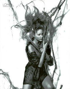 Meisel_Gianfranco_Ferre_Spring_Summer_1993_08.thumb.png.21b7ec01e54d3abab16512ee59b3dc2a.png