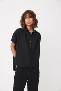 ShiloShirtNoir_Juniper-ROWIE_027.jpg