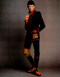 Shock_Mix_Meisel_Vogue_Italia_September_1992_05.thumb.png.7547a8abda1b6c6dc3d6de5d6734b05f.png