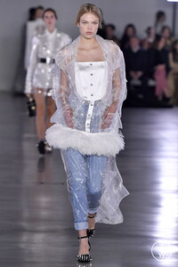 balmain-aw19-0043-407be9.thumb.jpg.62d412a84e86de7d82d35997fbe030dd.jpg