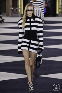 balmain-ss20-0028-0642ac.thumb.jpg.122940906972eaccd22cb2b22a0db78f.jpg