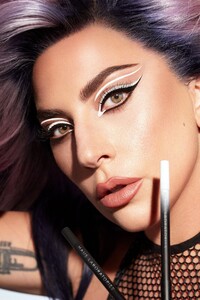lady-gaga-haus-laboratories-cosmetics-collection-2020-1.jpg