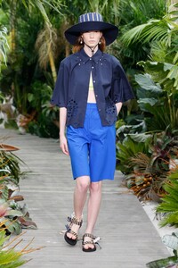00009-jason-wu-spring-21-rtw-credit-Dan-Lecca.thumb.jpg.b3b9d017f2f6d349419ea0d40ae9f3be.jpg