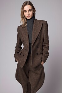 00012-Ralph-Lauren-Fall-20.thumb.jpg.a37ff67d7094d40784f704428108fceb.jpg