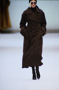 1040534196_gianfranco-ferre-fw-1994(5).thumb.jpg.c370e6cdff4688af956b59b8103f0f85.jpg