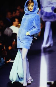 1132143313_lanvin-hc-fw-1991(1).thumb.jpg.24c4de6cbd6b52475c2aaf8816a382ef.jpg