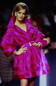 1375334858_lanvin-hc-fw-1991(5).thumb.jpg.0c832de29c6bc39a32505c6d8db059e8.jpg