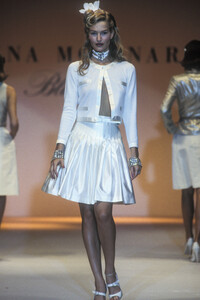 1496765729_Blumarine1995WomenRTW18.thumb.jpg.a5beb75cf5f145087fbb0983c1adbaa7.jpg