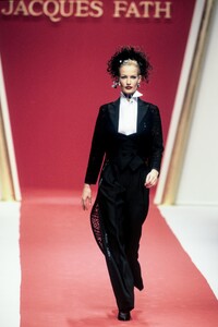 1785365242_JacquesFath1995WomenRTW9.thumb.jpg.98027fd8d8372c8750b5d3faddad9077.jpg