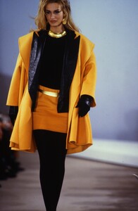 1837258443_donna-karan-fall-1991(8).thumb.jpg.9f7d46d2e4cdd2a2f5981802b33b9b6e.jpg