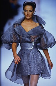 188739361_lanvin-hc-spring-1992(14).thumb.jpg.817ebdd9eaaa7f7a38f0ee2c80f809e4.jpg