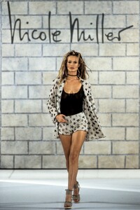 1968509453_NicoleMiller1994WomenRTW29.thumb.jpg.ecea6de91a61516368c35c46cb7a5eb4.jpg