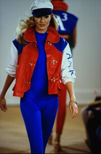 534912510_ralph-lauren-ss-1992(6).thumb.jpg.52933ae16fe05efe603765494cba6482.jpg