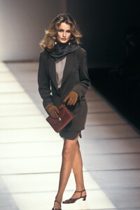 972127269_GiorgioArmani1991Spring(8).thumb.jpg.ecd452367cf0395ad6b77dd1a997f8be.jpg