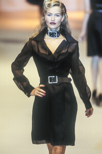 985474833_Blumarine1995WomenRTW66.thumb.jpg.e916113d98acd5a87525ab56fcde718d.jpg