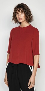 Crepe-Funnel-Neck-Top-C31387-W20_1000x2000_637317986249342358_C31387-W20-285-2.jpg