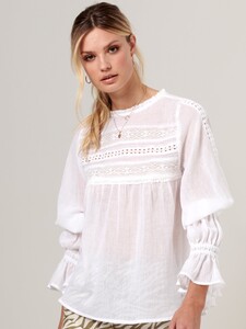 EMMISON-BLOUSE1_2000x.thumb.jpg.802f12c94e62031a222824c2496484e9.jpg