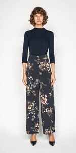 Golden-Floral-Wide-Leg-Pant-S20950-W20_1000x2000_637268766739571720_S20950-W20-780-1.jpg