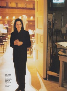 Leibovitz_US_Vogue_August_1995_06.thumb.jpg.9781f6c74cce0a867e9896969a7fa94b.jpg