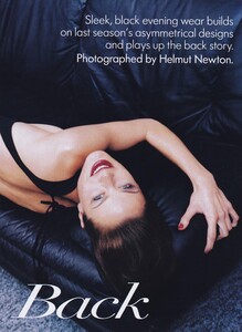 Looking_Newton_US_Vogue_May_1997_02.thumb.jpg.8e8a2963cd579450b6a6745db4466334.jpg