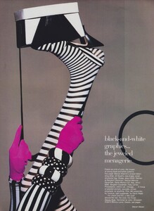 Meisel_US_Vogue_March_1988_05.thumb.jpg.58f86184d87009ad99dd7bad0dd290ba.jpg