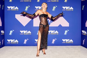 Miley-Cyrus-in-See-Through-Dress-18.jpg