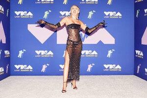 Miley-Cyrus-in-See-Through-Dress-2.jpg