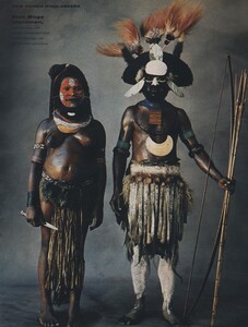 New_Guinea_Penn_US_Vogue_December_1970_04.thumb.jpg.35ebdab5b67fafa6ee2a226520f34179.jpg