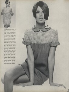 Stern_US_Vogue_May_1966_21.thumb.jpg.374ac7da3136a9fa0d8ebd64e2cb6804.jpg
