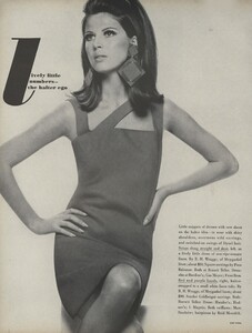 Stern_US_Vogue_May_1966_23.thumb.jpg.0baf7d29ef09724c924fd34c556aa8b4.jpg