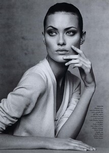 Supermodels_Penn_US_Vogue_March_1996_02.thumb.jpg.2fdc5c1756debb06a32f7e97b4c05b83.jpg