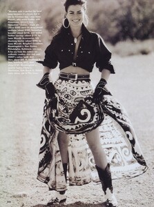 Western_Demarchelier_US_Vogue_February_1992_03.thumb.jpg.5540744c2ea246a8c7a975c70f274c17.jpg