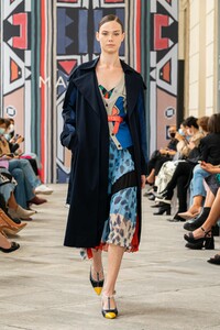defile-maryling-printemps-ete-2021-milan-look-32.thumb.jpg.f87e956cc01cf0c9445ec4a8ad8f87ad.jpg