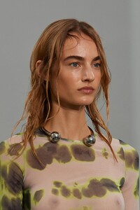 detail-defile-sportmax-printemps-ete-2021-milan-detail-110.thumb.jpg.964050261d02f6d45fa54448c5af3a1a.jpg