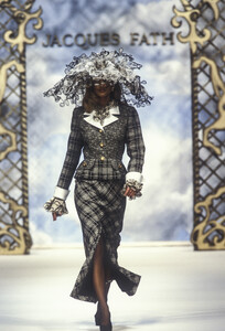 jacques-fath-ss-1994-3.thumb.jpg.3b8457d687331eab1765d74ba1e40d6a.jpg