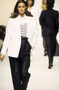 lanvin-ss-1993-6.thumb.jpg.9960117777e26e8590bd0def630e62c1.jpg