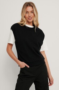 nakd_sweatshirt_vest_1660-000516-0002_01a.jpg