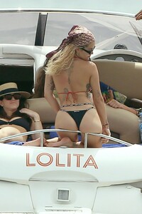 rita-ora-bikini-ibiza-septembre-2020-02.jpg